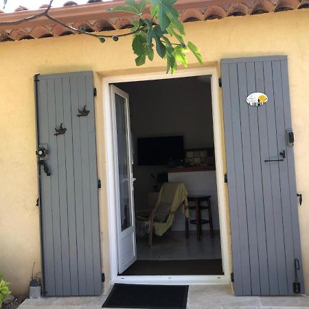 Le Cabanon Des Hirondelles Villa Villecroze Eksteriør bilde