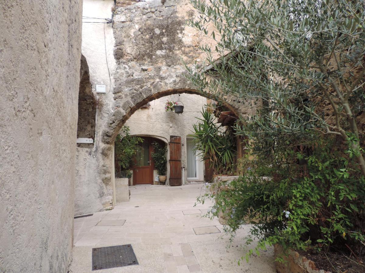 Le Cabanon Des Hirondelles Villa Villecroze Eksteriør bilde