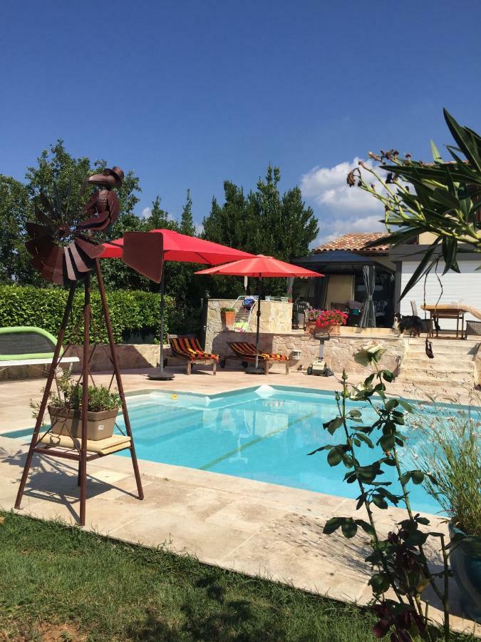 Le Cabanon Des Hirondelles Villa Villecroze Eksteriør bilde
